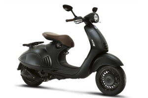 VESPA 946 Emporio Armani "เรียบ หรู แบบ เวสป้า"