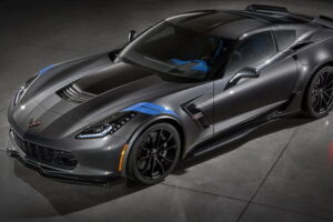 รถสปอร์ตแบบ C8 Corvette มาพร้อมกับชุดแต่งใหม่แบบสปอร์ต