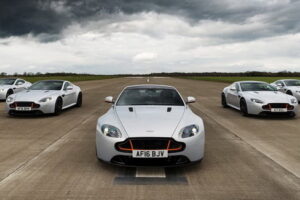 รอเลย! Aston Martin เปิดตัวรถรุ่นพิเศษแบบ “Blade Edition” เพียง 5 คันเท่านั้น
