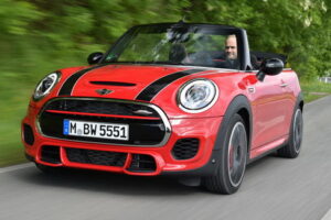 จิ๋วแจ๋วจ้า! MINI เปิดตัวภาพแบบ HD ของ "2017 Convertible JCW"