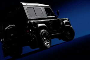 Kahn Design นำเสนอรถแบบรุ่นพิเศษของ Land Rover