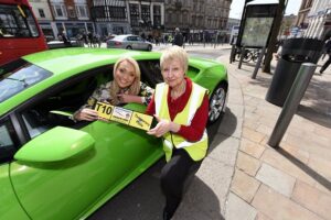 เปิดตัว Lamborghini ทำเป็น Taxi ในประเทศอังกฤษแล้ว