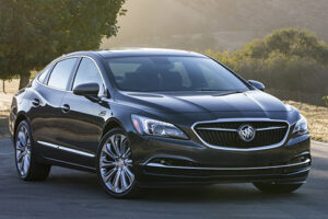 BUICK เผยรถแบบ LaCrosse พร้อมขายในสหรัฐเริ่มต้นที่ 32,990 ดอลล่าร์