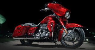 HARLEY-DAVIDSON CVO Street Glide "หล่อ แพง แรง จัง"