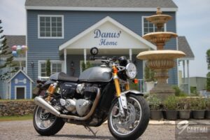 รีวิว Triumph Thruxton R นีโอ-คาเฟ่ ออปชั่นเต็มสุด ณ ขณะนี้