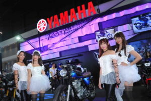 Yamaha Rev Salon บุกงาน Auto Salon 2016 พร้อมโปรเร้าใจดอก 0% ของแต่งลดราคา
