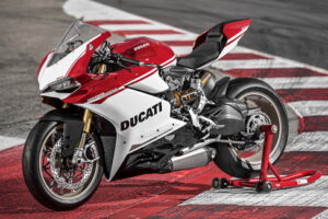 Bugatti ฉลองครบรอบ 90 ปีเปิดตัว “1299 Panigale S”