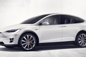 พร้อมเลย! Tesla เตรียมเปิดตัวรถแบบ Model X 60D พร้อมแบตเตอรี่มากขึ้น