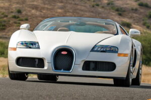 รถแบบ Bugatti Veyron Grand Sport มาแล้วพร้อมประมูล