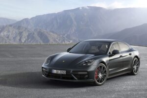 Porsche Panamera ใหม่ ยนตกรรมสปอร์ตซาลูนหรูรุ่นล่าสุดจากปอร์เช่