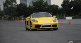 รีวิว Porsche 718 Boxster ใหม่ สัมผัสแรกสปอร์ตเปิดประทุนตัวล่าสุด ขับดีขึ้นแต่ราคาเป็นมิตรกว่าเดิม ก่อนเปิดตัวอย่างเป็นทางการใน Big Motor Sale 2016