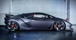 Lamborghini เตรียมออกแบบแพลตฟอร์มใหม่โดยใช้คาร์บอนไฟเบอร์