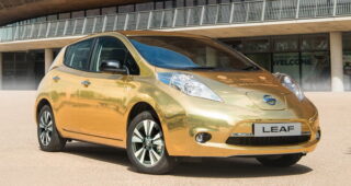 Nissan Leaf เปิดตัวโฉมสีทองเป็นเกียรติให้นักกีฬาอย่าง Chris Hoy