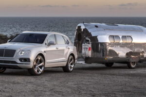 Bentley เคลื่อนไหวแล้วพร้อมเปิดตัวรถ 3 แบบในงานที่ Monterey