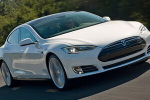Tesla เปิดตัวซอฟแวร์พร้อมแบตเตอรี่ใหม่ล่าสุด