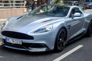 แชะๆ! แอบถ่ายตัวรถรุ่นพิเศษ “Aston Martin Vanquish”