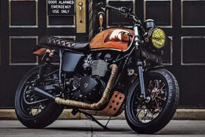 TRIUMPH Bonneville Custom "ความเก๋าไม่ตามใคร"