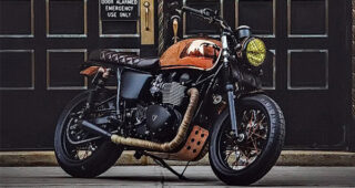 TRIUMPH Bonneville Custom "ความเก๋าไม่ตามใคร"
