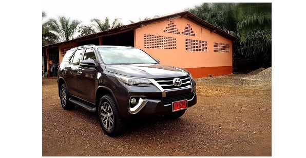 วันเดียวพัง!! หญิงสาวร้อง พ่อซื้อ TOYOTA FORTUNER 2016 เสียงเครื่องดัง ช่างบอกเกียร์พัง ขอเปลี่ยนคันใหม่บริษัท ไม่ยอม