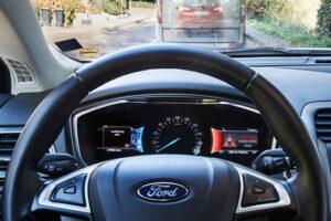โดนใจวัยรุ่น! Ford เปิดตัวเทคโนโลยีใหม่แบบไร้ไฟแดง