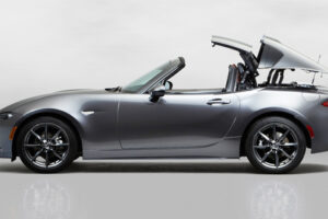 เปิดตัวรถแบบ “2017 Mazda MX-5 RF" โฉมใหม่ล่าสุด