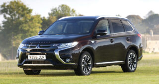 Mitsubishi เปิดตัวรถแบบ “Outlander PHEV” รุ่นพิเศษในสหราชอาณาจักรแล้ว