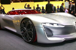 Renault เปิดตัวรถแบบใหม่สุดโหดแบบ “Trezor Concept”