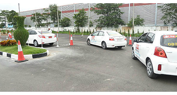 สอบใบขับขี่ใหม่ ปี 2560 ต้องผ่านทฤษฎีเต็ม 100% ห้ามผิดแม้แต่ข้อเดียว!