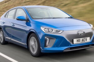 เปิดตัว Hyundai Ioniq ทั้งรูปแบบ Hybrid และ EV เริ่มต้นที่ 19,995 ปอนด์