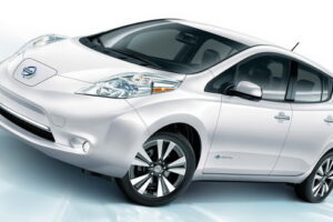 Nissan เปิดตัว "LEAF EV" ในสหรัฐอเมริกาแล้ว