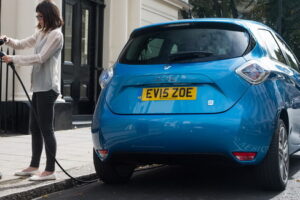 Renault Zoe 2017 พร้อมทำแบตเตอรี่ชาร์จแดงมากขึ่น