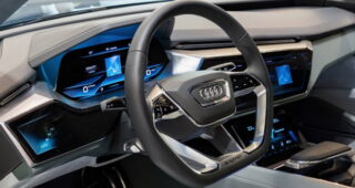 Audi ยืนยันเทคโนโลยีรถรุ่นใหม่ต้องเลื่อนไปก่อน-เหตุจากอุปกรณ์ของ VW ล่าช้า
