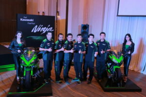 Kawasaki เปิดตัวรถจักรยานยนต์สายพันธุ์สปอร์ต 3 โมเดลล่าสุด