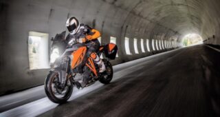 สาวกค่ายส้มเตรียมพบ KTM Super Duke GT และ หลากโมเดล KTM ในงาน Motor Expo 2016