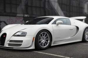 เปิดประมูล “Bugatti Veyron” รุ่นพิเศษแบบมือสอง