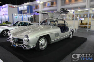 Mercedes-Benz 300SL Gullwing รถรุ่นหลังสงคราม รหัสรุ่น W198