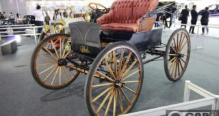 "Black" High Wheeler รถม้าที่ไร้ม้าเทียม รุ่งอรุณแห่งยานยนต์