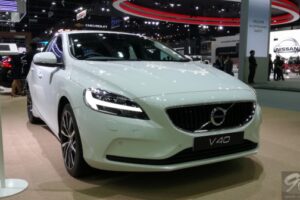 Volvo เปิดตัว S90 ซีดานสุดหรูและ V40 T4 Facelift พรีเมี่ยมสปอร์ต เครื่องยนต์ใหม่ ในงาน Motor Expo 2016