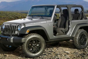 Jeep พร้อมพาพวก “Wrangler” เปิดตัวแล้วทั้งธรรมดาและสปอร์ต