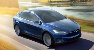 Tesla เรียกคืนรถจากปัญหาด้านการชาร์จแบตฯ