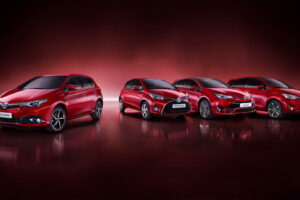 รวดเดียว! Toyota เปิดตัวความคืบหน้าของรถแบบโทนแดงถึง 4 รุ่น !!!