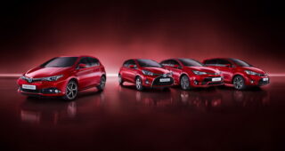 รวดเดียว! Toyota เปิดตัวความคืบหน้าของรถแบบโทนแดงถึง 4 รุ่น !!!