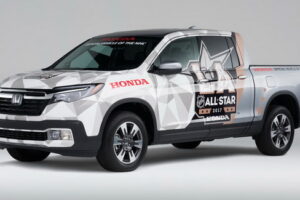 Honda จับมือลีกฮอกกี้ดังเปิดตัว “2017 Ridgeline” ชื่อดังแล้ว