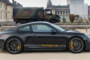 Porsche เปิดตัวกลางปารีสกับ “911 R” โทนสปอร์ตเต็มรูปแบบ
