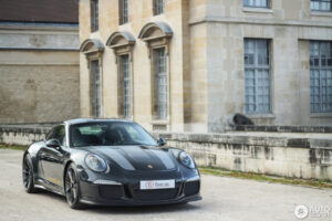 Porsche ก้าวไปข้างหน้าอย่างมุ่งมั่น ด้วยผลการดำเนินงานและผลตอบแทนอันยอดเยี่ยม