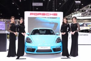Porsche 718 เคย์แมน (718 Cayman) และ คาเยนน์ เอส อี-ไฮบริด แพลตตินั่ม อิดิชั่น (Cayenne S E-Hybrid Plati-num Edition) เปิดตัวสู่สายตาสาธารณชนเป็นครั้งแรกในไทย งาน Motor Expo 2016
