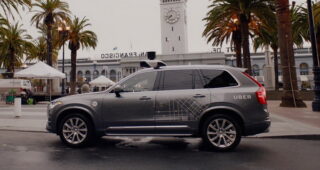 Uber จัดให้ทดสอบรถ Volvo แบบไร้คนขับ