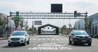 FORD ทดสอบเทคโนโลยีช่วยขับขี่บริเวณทางแยกเพื่อลดความตึงเครียด