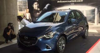 2017 Mazda2 เขย่าตลาดเก๋งเล็กยกมาตรฐานซับคอมแพ็คคาร์ ใส่เทคโนโลยีเต็มคัน ดึงนาย ณภัทร เป็นพรีเซนเตอร์