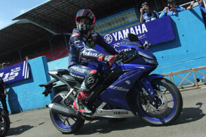 Yamaha จัดให้พร้อมเปิดตัว "2017 Yamaha R15 v3.0" เครื่องยนต์ 150cc. แรงสุดในโลก